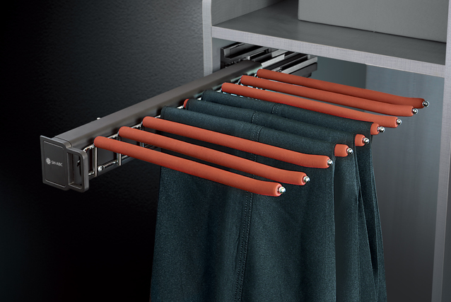 Trousers rack